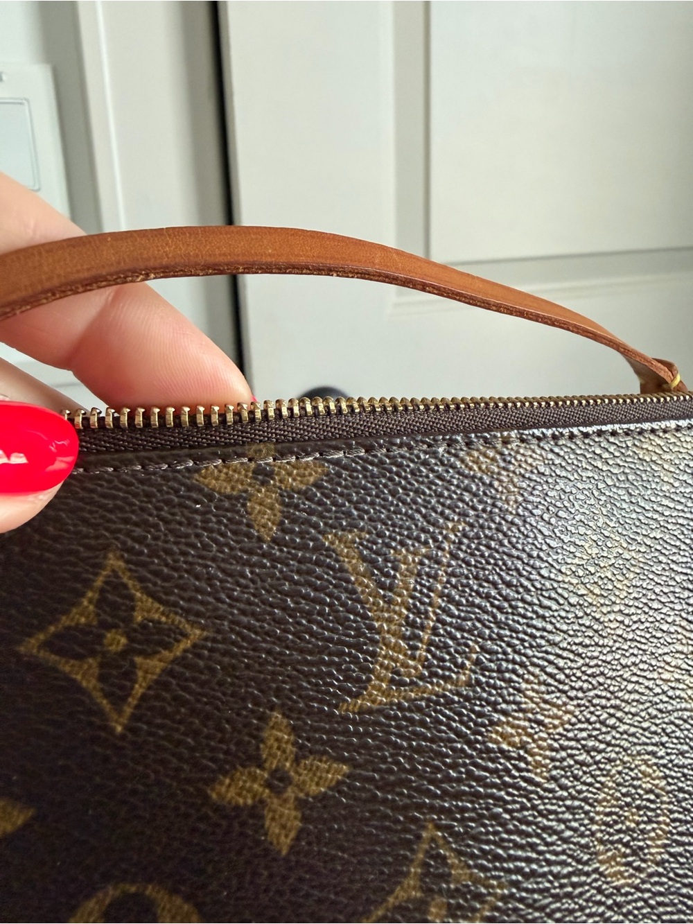 Louis Vuitton Monogram Canvas Shoulder Pochette in Brown and Tan - Picture 11 of 11